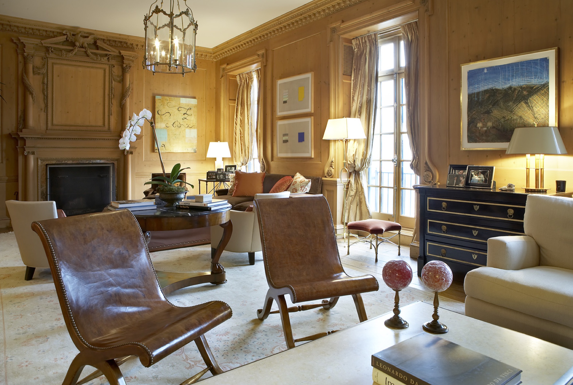 Vintage Duplex Apartment, Lincoln Park, Chicago. Interior by Scott Himmel & Co.
