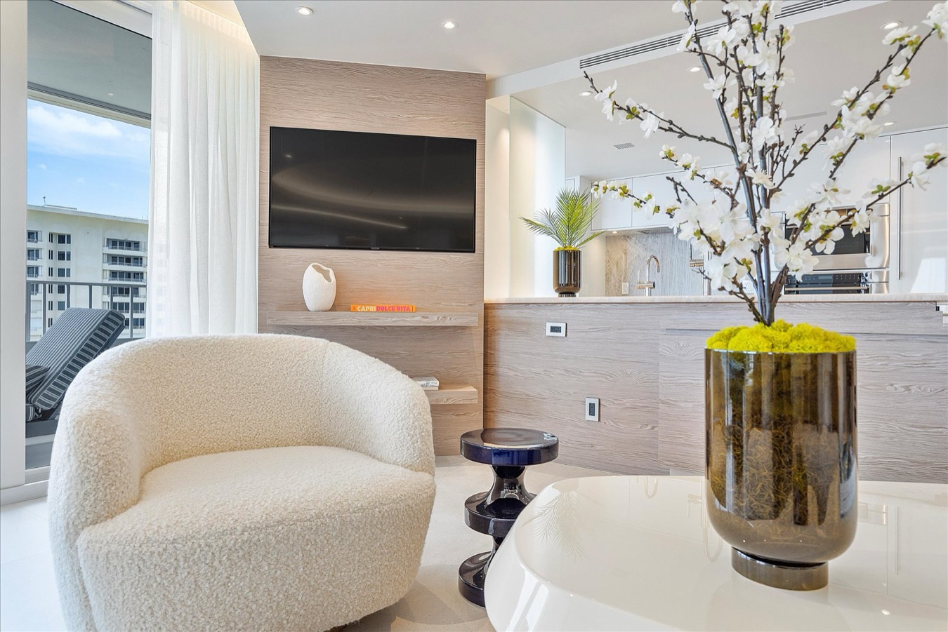 Renovated 1970s Boca Raton Condominium, Boca Raton, Florida, interior by Scott Himmel & Co., image 6