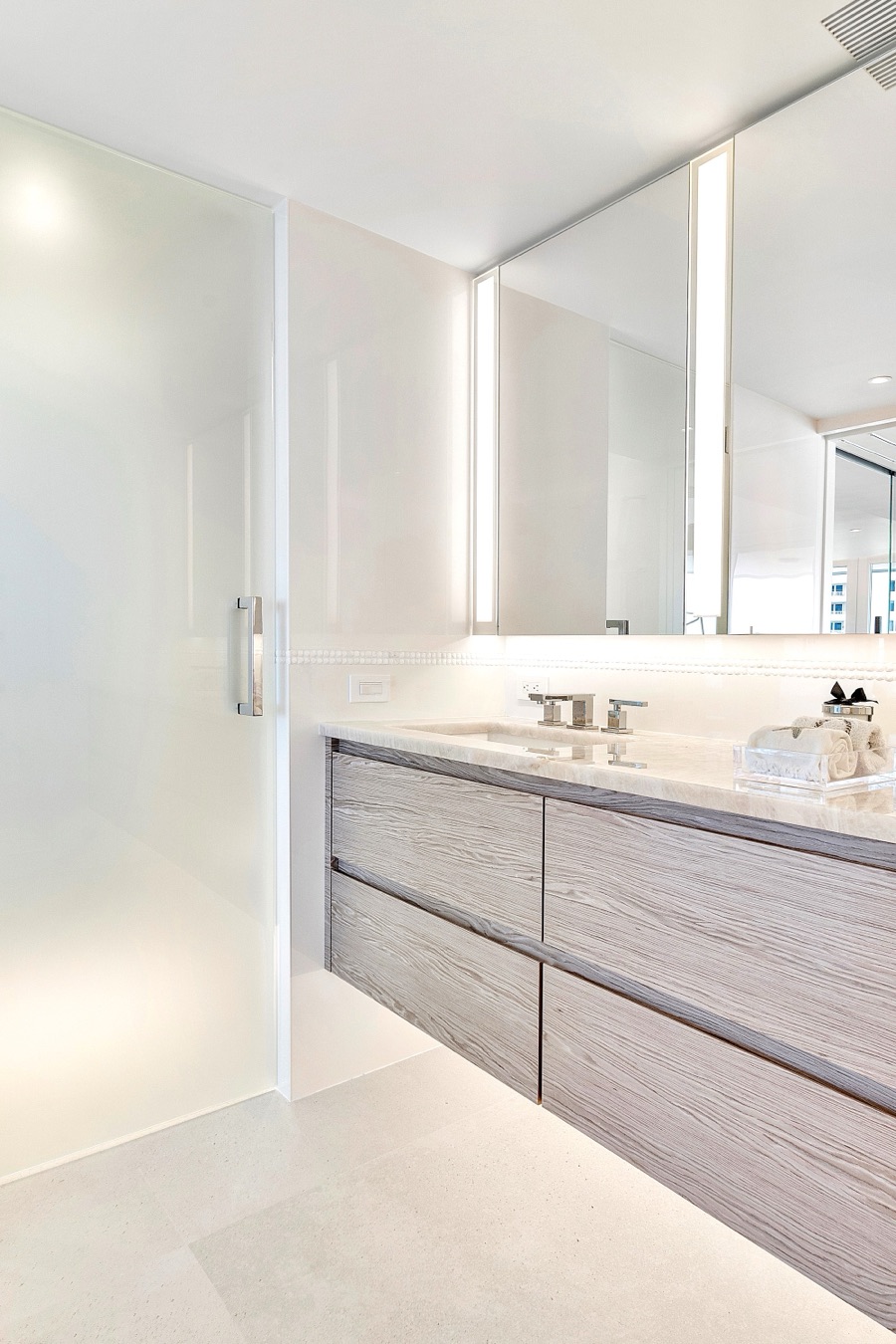 Renovated 1970s Boca Raton Condominium, Boca Raton, Florida, interior by Scott Himmel & Co., image 13