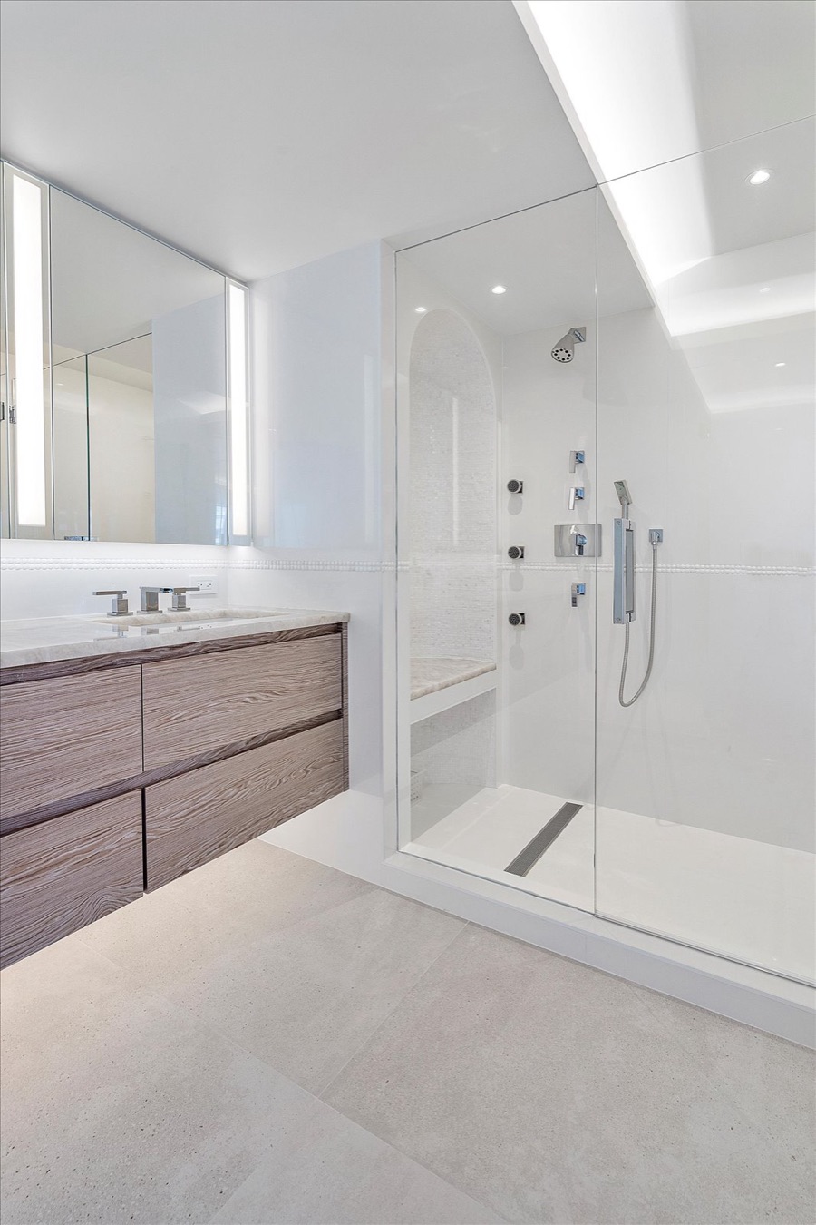 Renovated 1970s Boca Raton Condominium, Boca Raton, Florida, interior by Scott Himmel & Co., image 12
