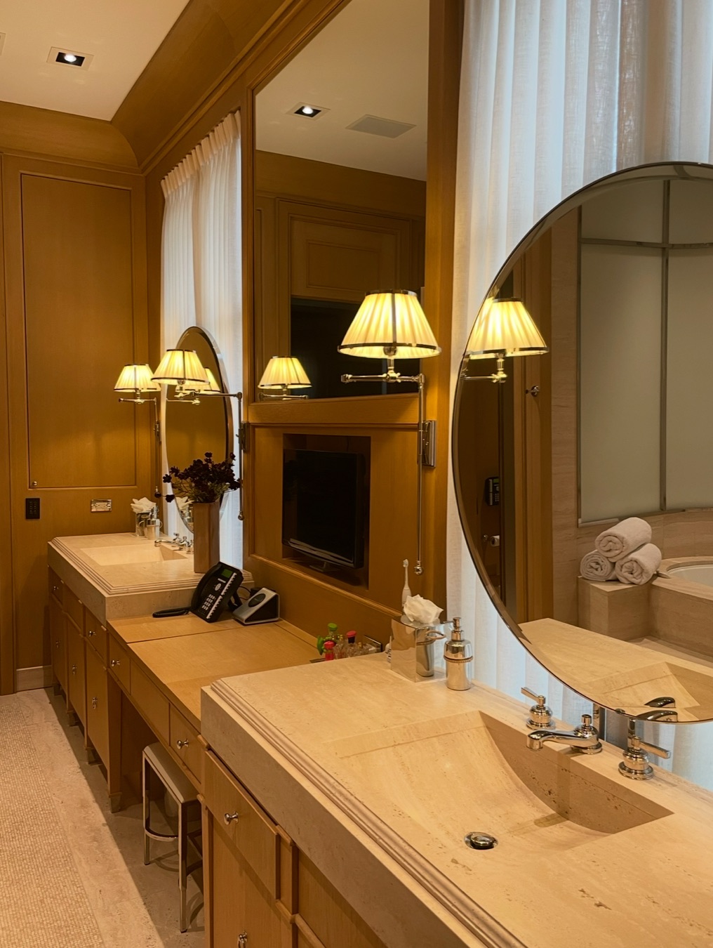 New Chicago Gold Coast Home, Gold Coast, Chicago, interior by Scott Himmel & Co., image 19